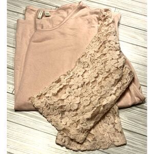 est. 1946 Women's PLUS Lace Floral quarter length Sleeves Shirt Blush Pink 18/20